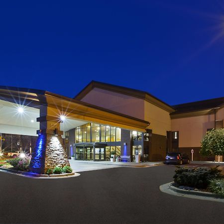 Holiday Inn Express Detroit-Warren/General Motors Technology Center By Ihg Kültér fotó