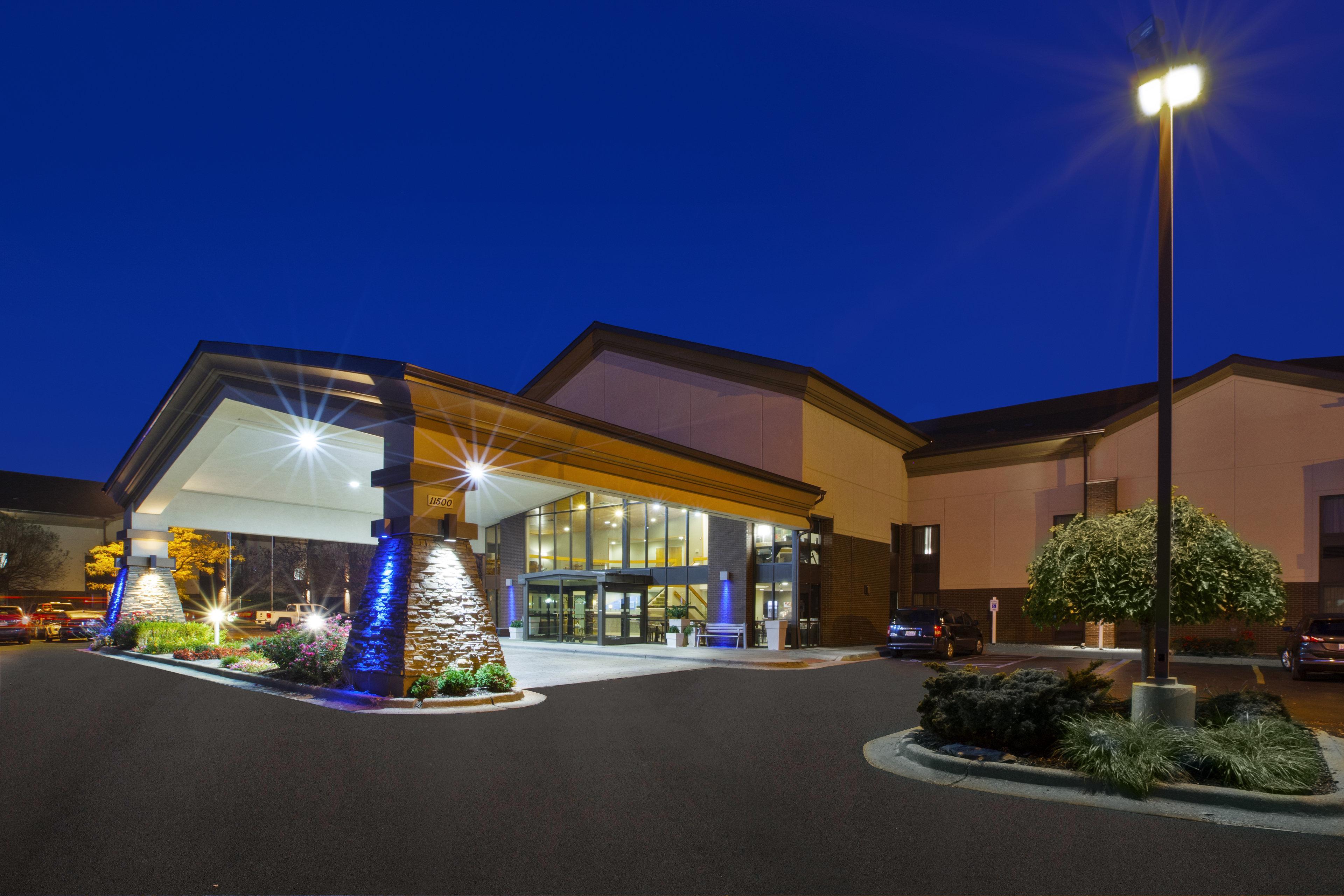Holiday Inn Express Detroit-Warren/General Motors Technology Center By Ihg Kültér fotó