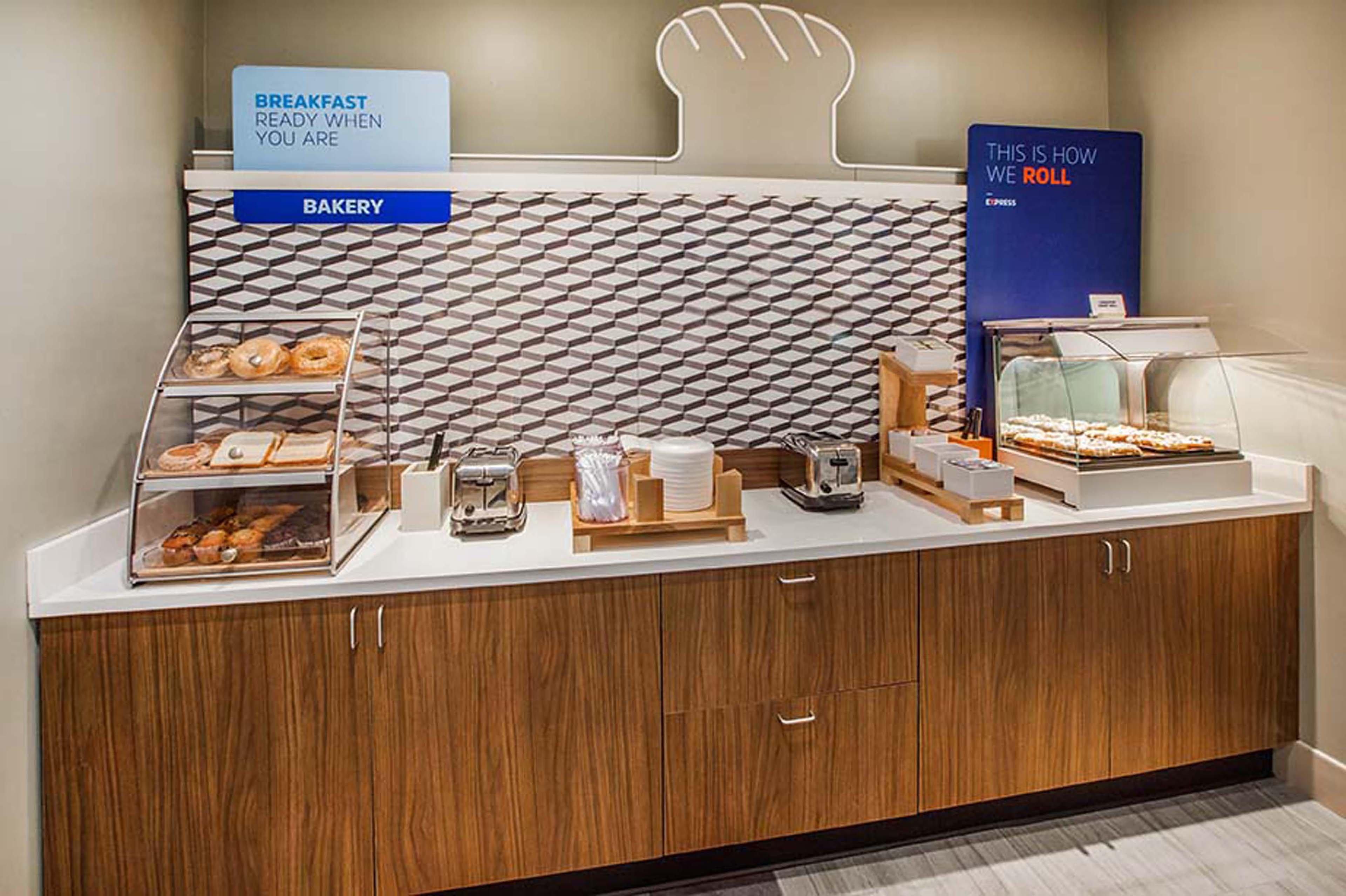 Holiday Inn Express Detroit-Warren/General Motors Technology Center By Ihg Kültér fotó
