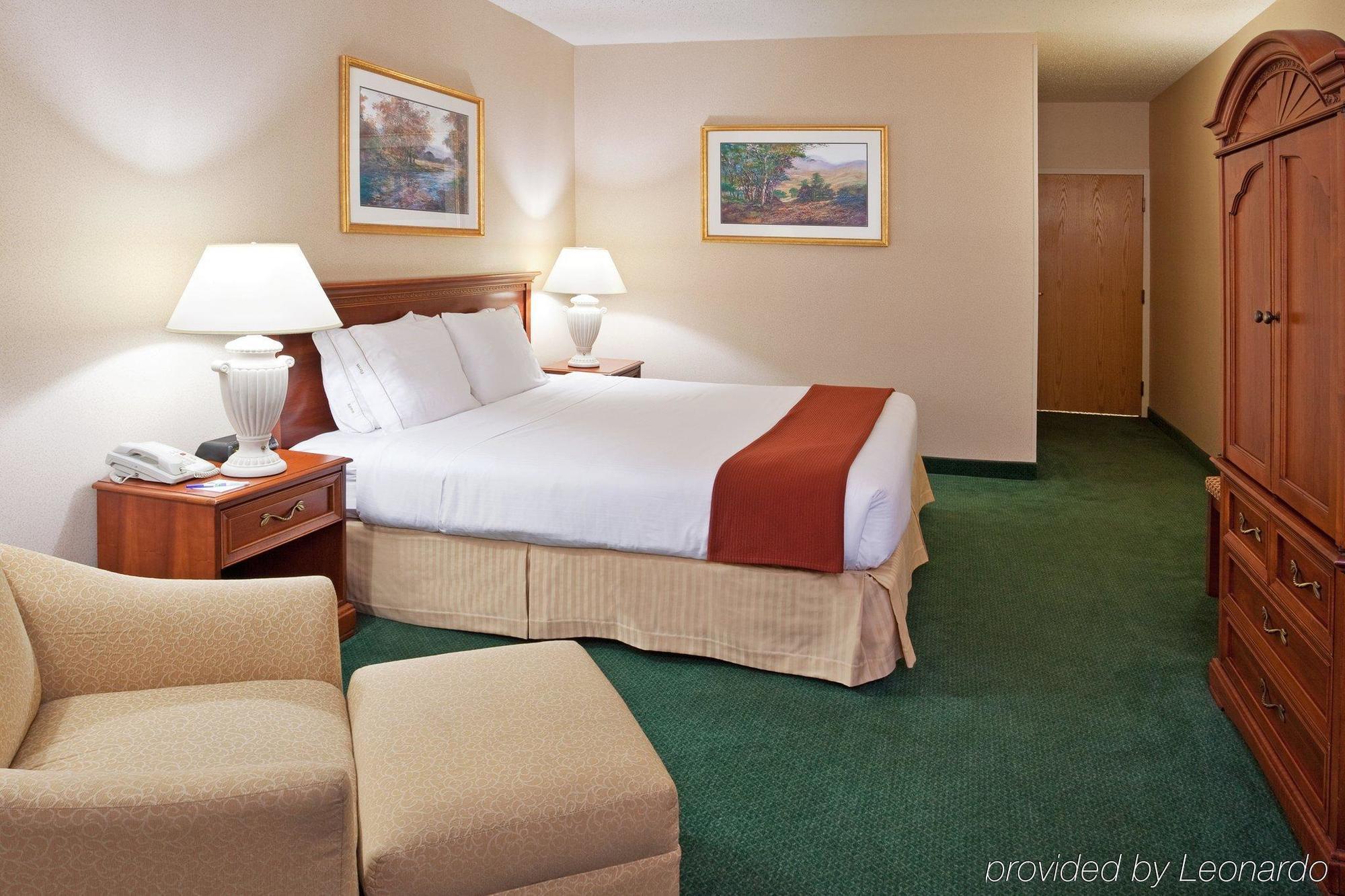 Holiday Inn Express Detroit-Warren/General Motors Technology Center By Ihg Kültér fotó