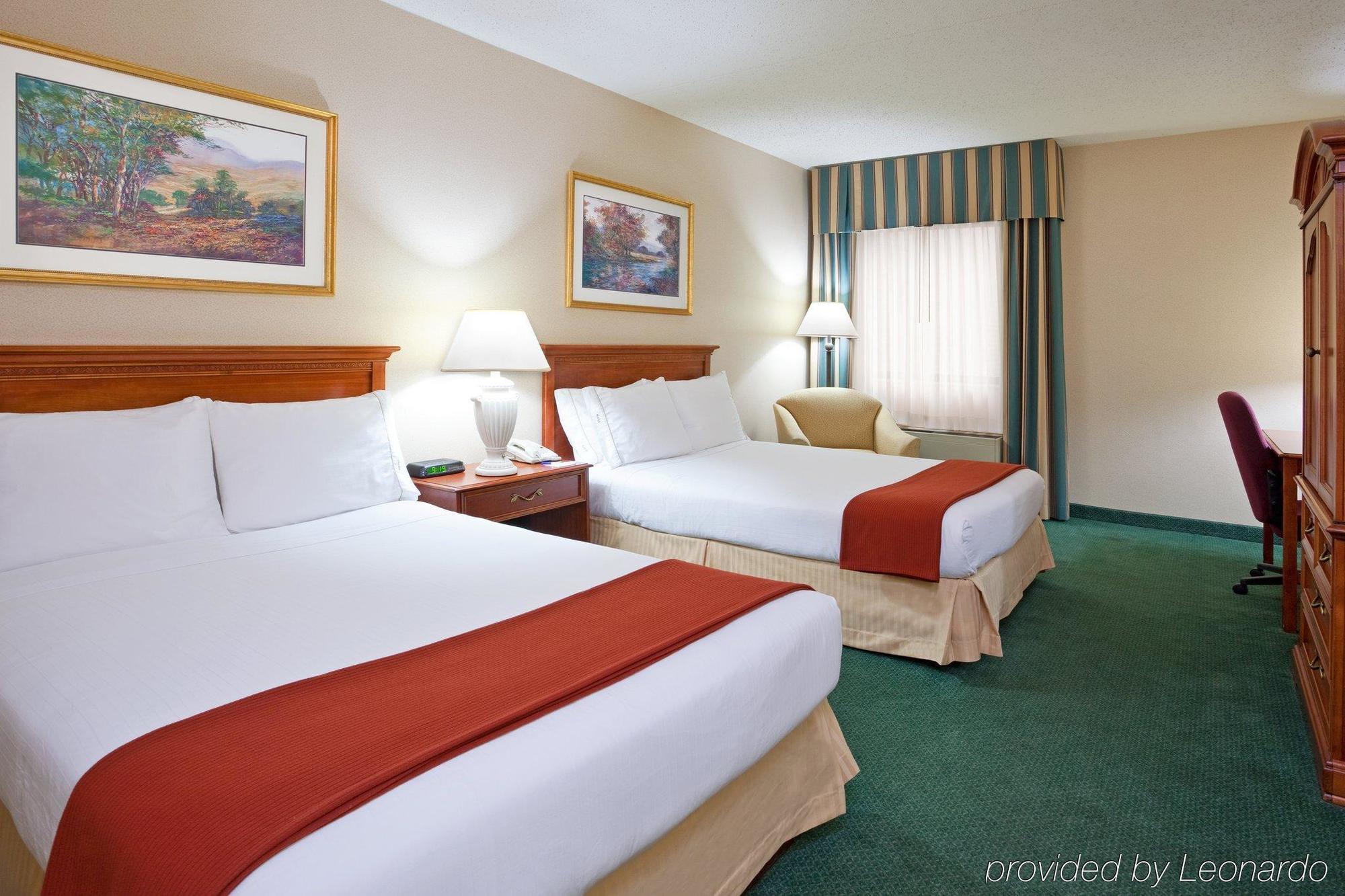 Holiday Inn Express Detroit-Warren/General Motors Technology Center By Ihg Kültér fotó