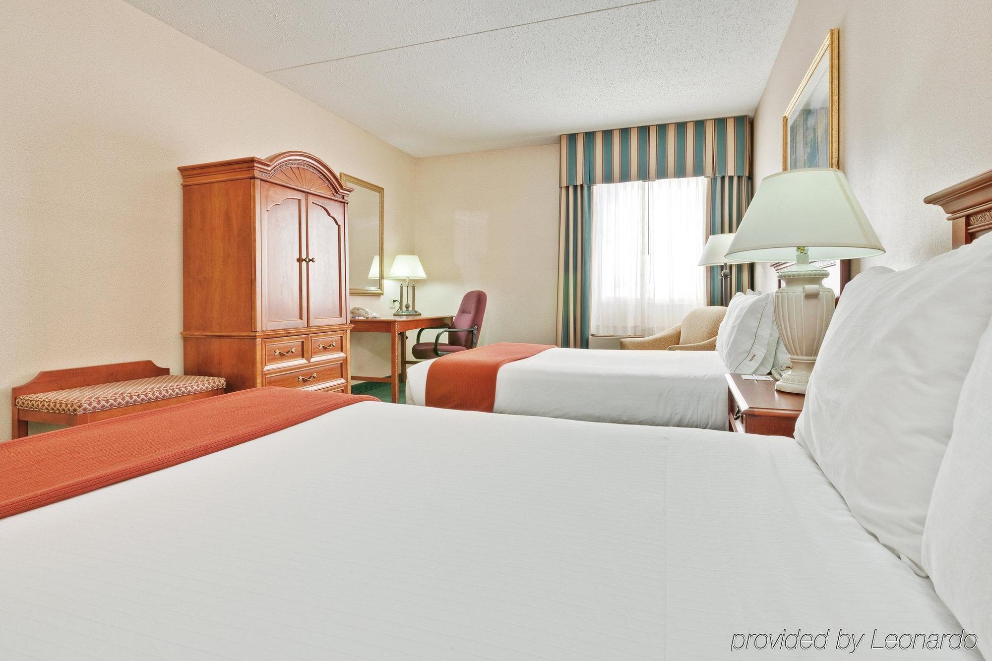 Holiday Inn Express Detroit-Warren/General Motors Technology Center By Ihg Kültér fotó