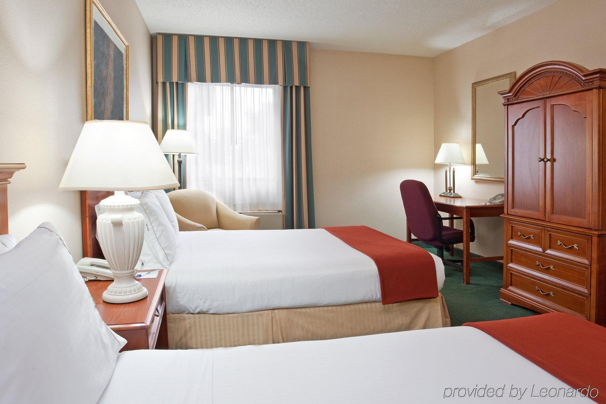 Holiday Inn Express Detroit-Warren/General Motors Technology Center By Ihg Szoba fotó