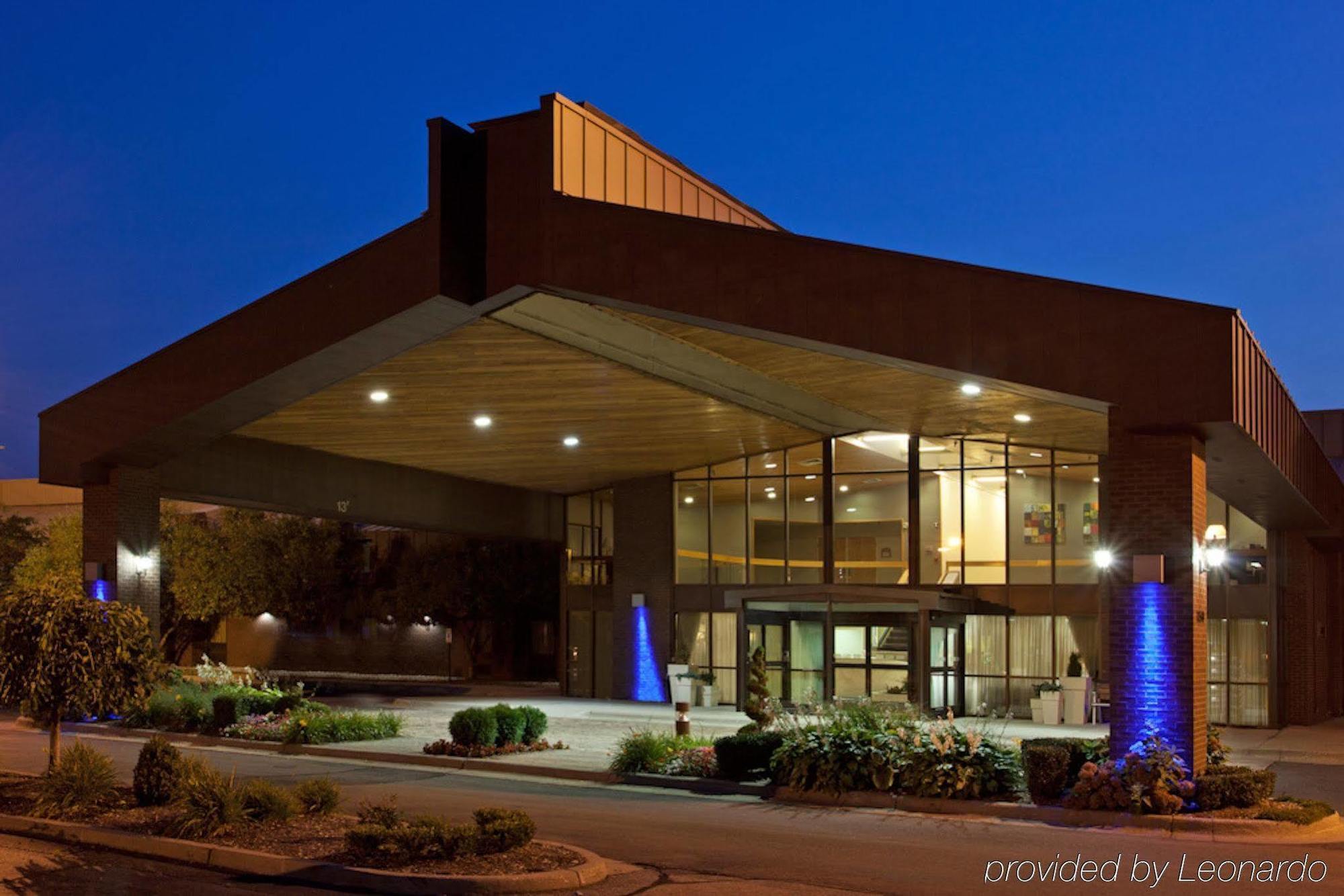 Holiday Inn Express Detroit-Warren/General Motors Technology Center By Ihg Kültér fotó