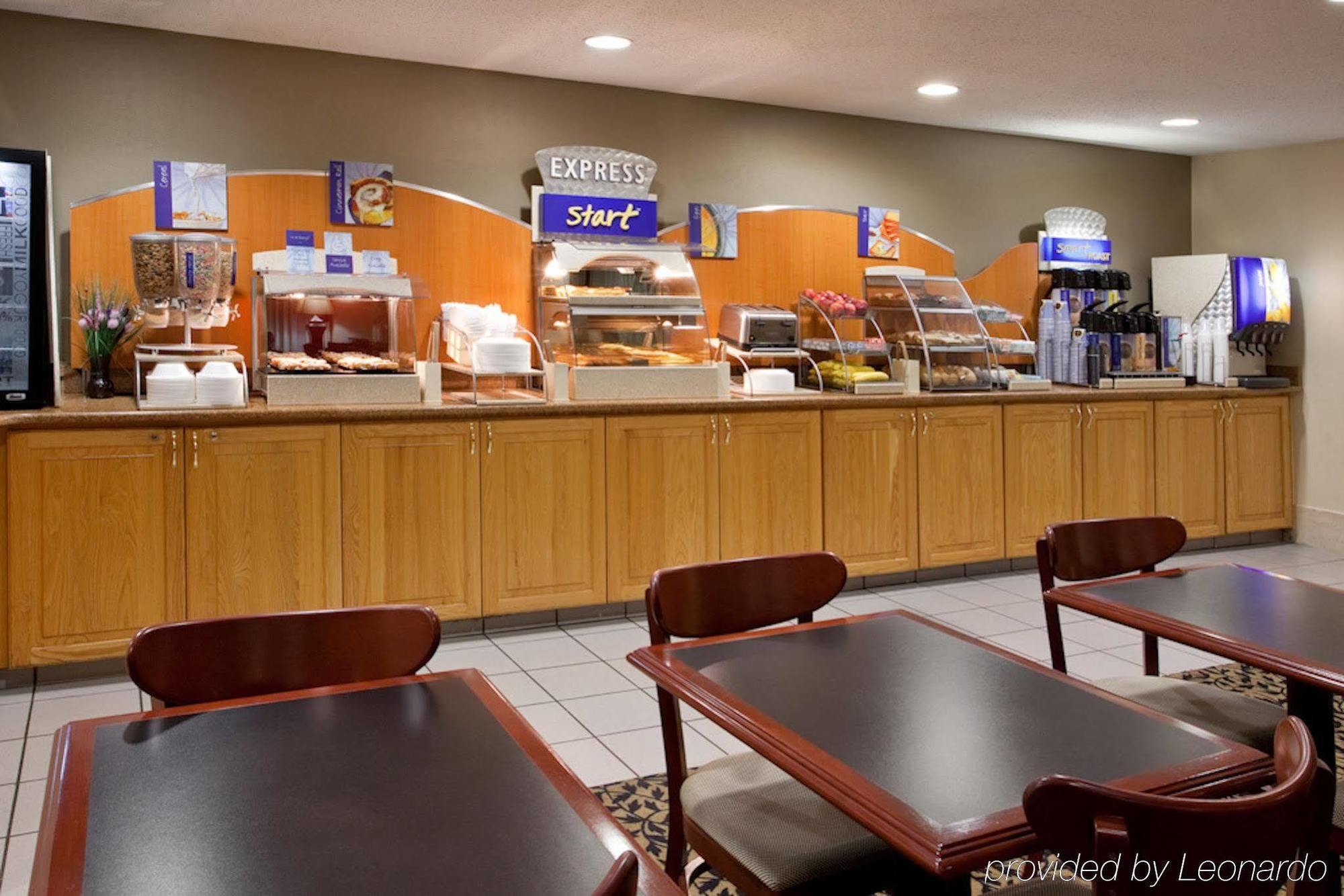 Holiday Inn Express Detroit-Warren/General Motors Technology Center By Ihg Étterem fotó